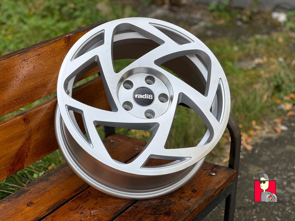 Комплект дисков Radi8 R8S5 17x7.5 et35 5x112