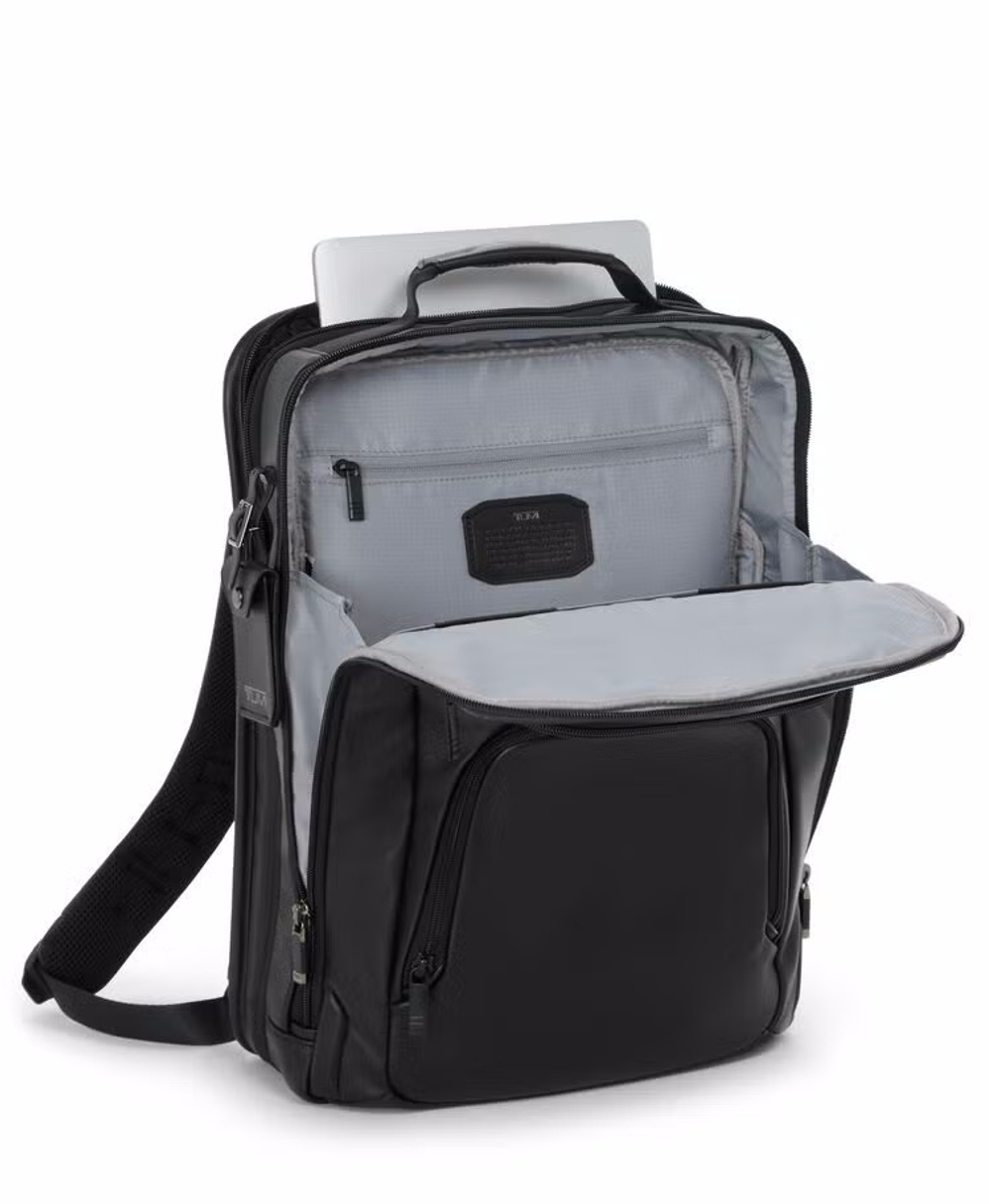 Рюкзак кожаный с расширением для ноутбука 17"/Black