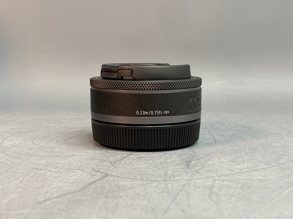 Canon RF 28mm f/2.8 STM