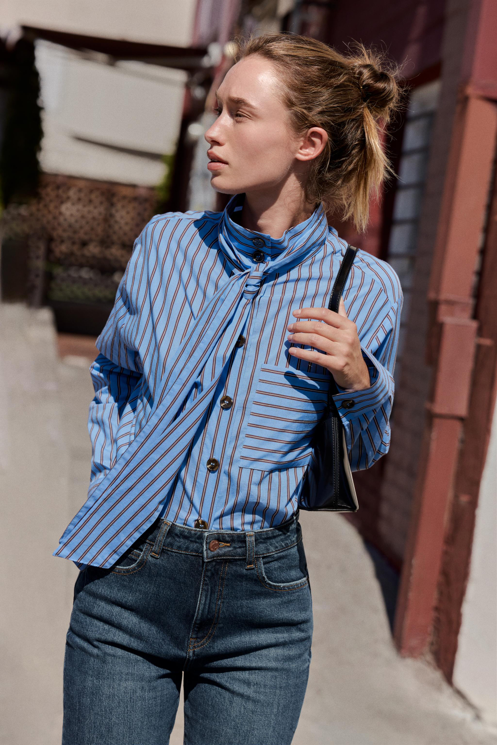РУБАШКА В ПОЛОСКУ С БАНТОМ — ZARA