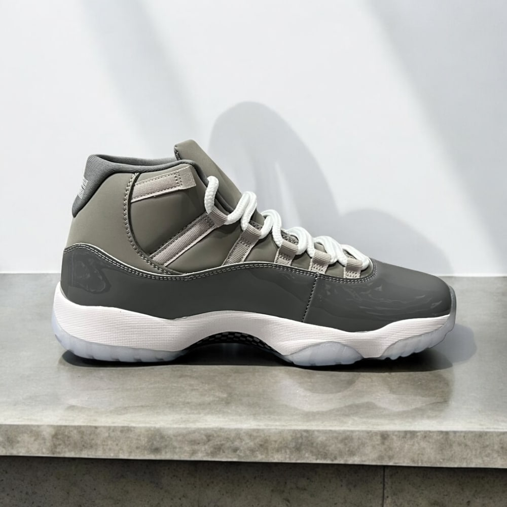 Nike Air Jordan 11 • Retro Cool Grey