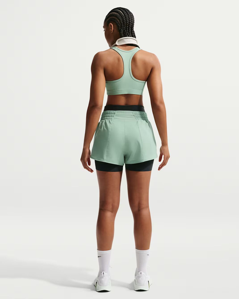 Nike One Женские шорты с подкладкой и резинкой на талии, высота пояса 8 см, из ткани Dri-FIT - NIKE