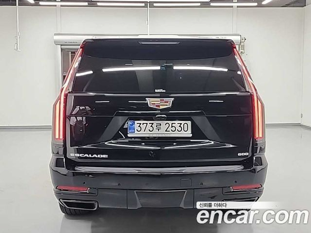 Cadillac Escalade 6.2 — 2025