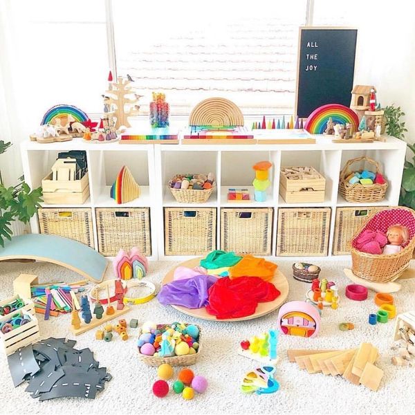 Игрушек много не бывает? Игрушек много не бывает?