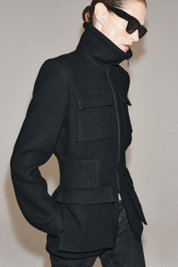 ZARA КУРТКА С ПОДПЛЕЧНИКАМИ И ШЕРСТЬЮ — ZW COLLECTION, ЧЕРНЫЙ