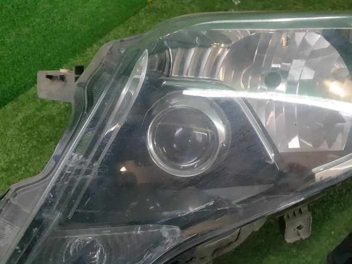 Битая Фара левая Toyota LC Prado 150 (13-17) LED