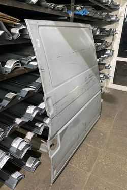 Накладка кузова левая до крыши Volkswagen Transporter T4