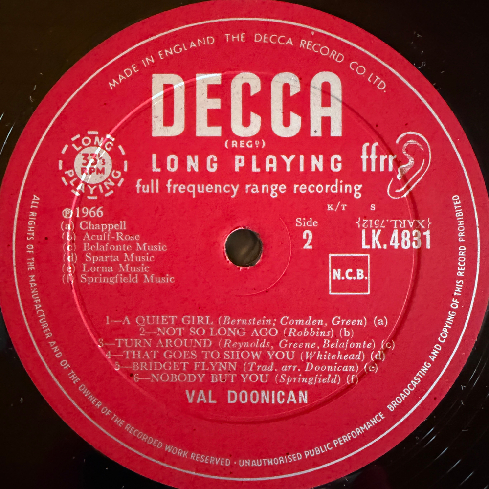Виниловая пластинка Val Doonican - Gentle Shades Of Val Doonican LP