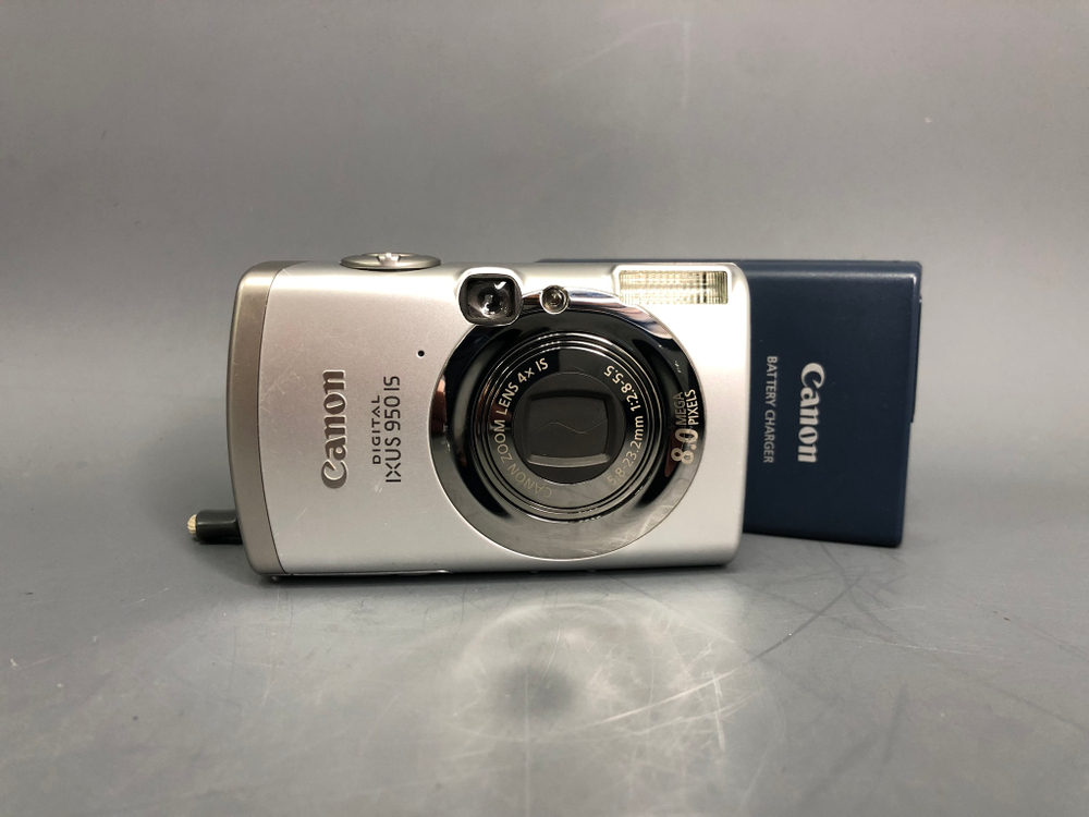 Canon Digital IXUS 950 IS