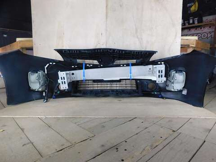 бампер передний Toyota Prius ZVW30 2015
