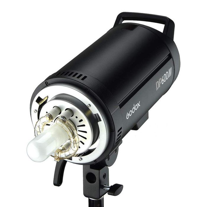 Вспышка студийная Godox DP600III Вспышка студийная Godox DP600III