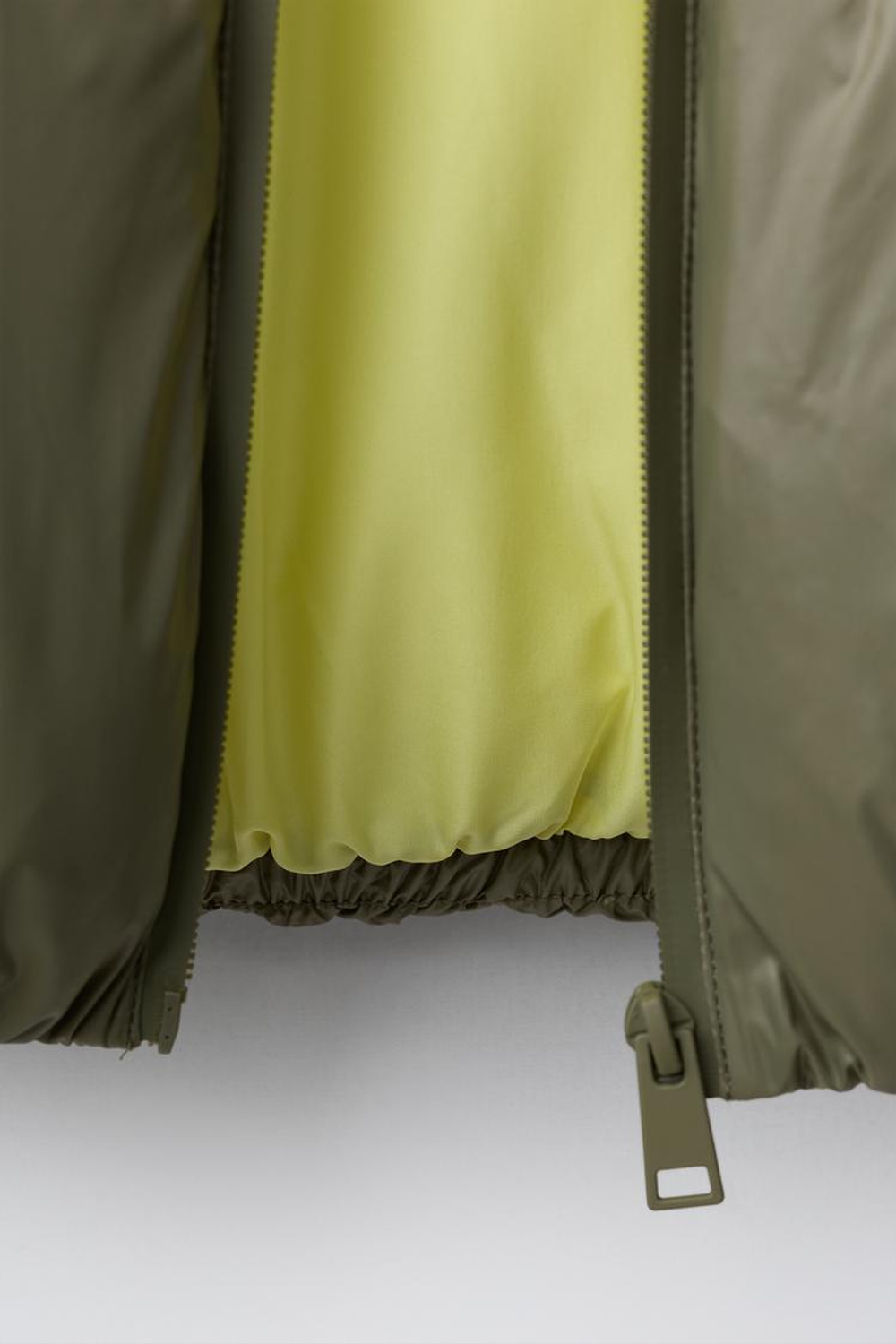 ZARA ПРОРЕЗИНИРОВАННОЕ СТЕГАНОЕ ПАЛЬТО WATER REPELLENT, ХАКИ