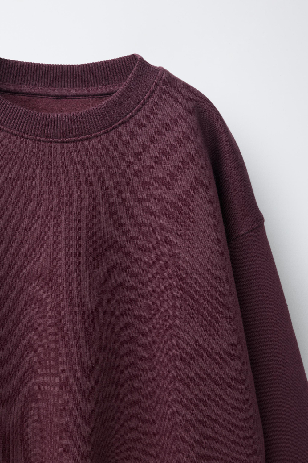 ZARA ОДНОТОННАЯ ТОЛСТОВКА, ГРАНАТОВЫЙ