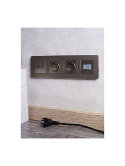 Розетка BRITE РЮш10-1-БрШ 16А с USB A+A 2.1А с заземл. защ. шторки механизм шампань IEK BR-R14-16-U21-D21-K37