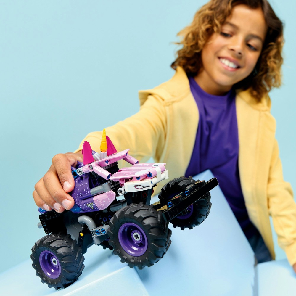 Конструктор LEGO Technic Monster Jam Sparkle Smash 42220 с механизмом pull-back