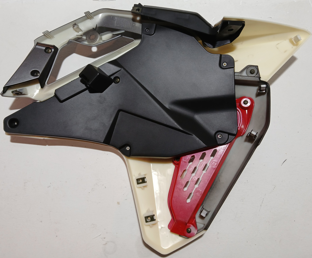 Пластик фары  в сборе правый Motoland ENDURO GS 250