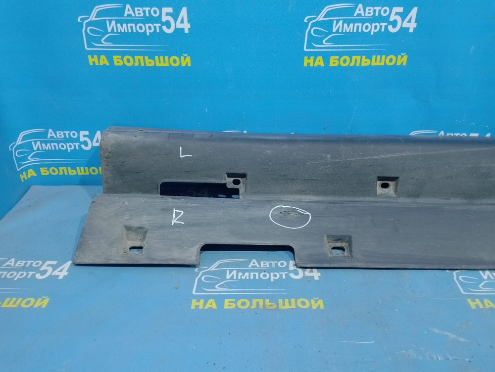 Порог левый пластиковый Honda AVANCIER 1999-2003