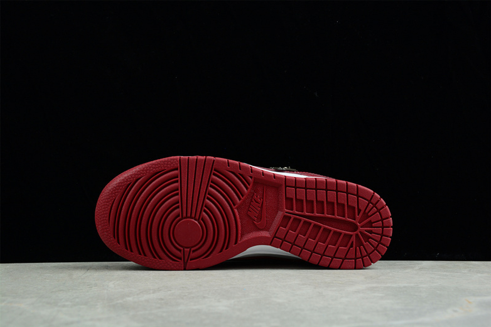 Nike Dunk Low Team Red