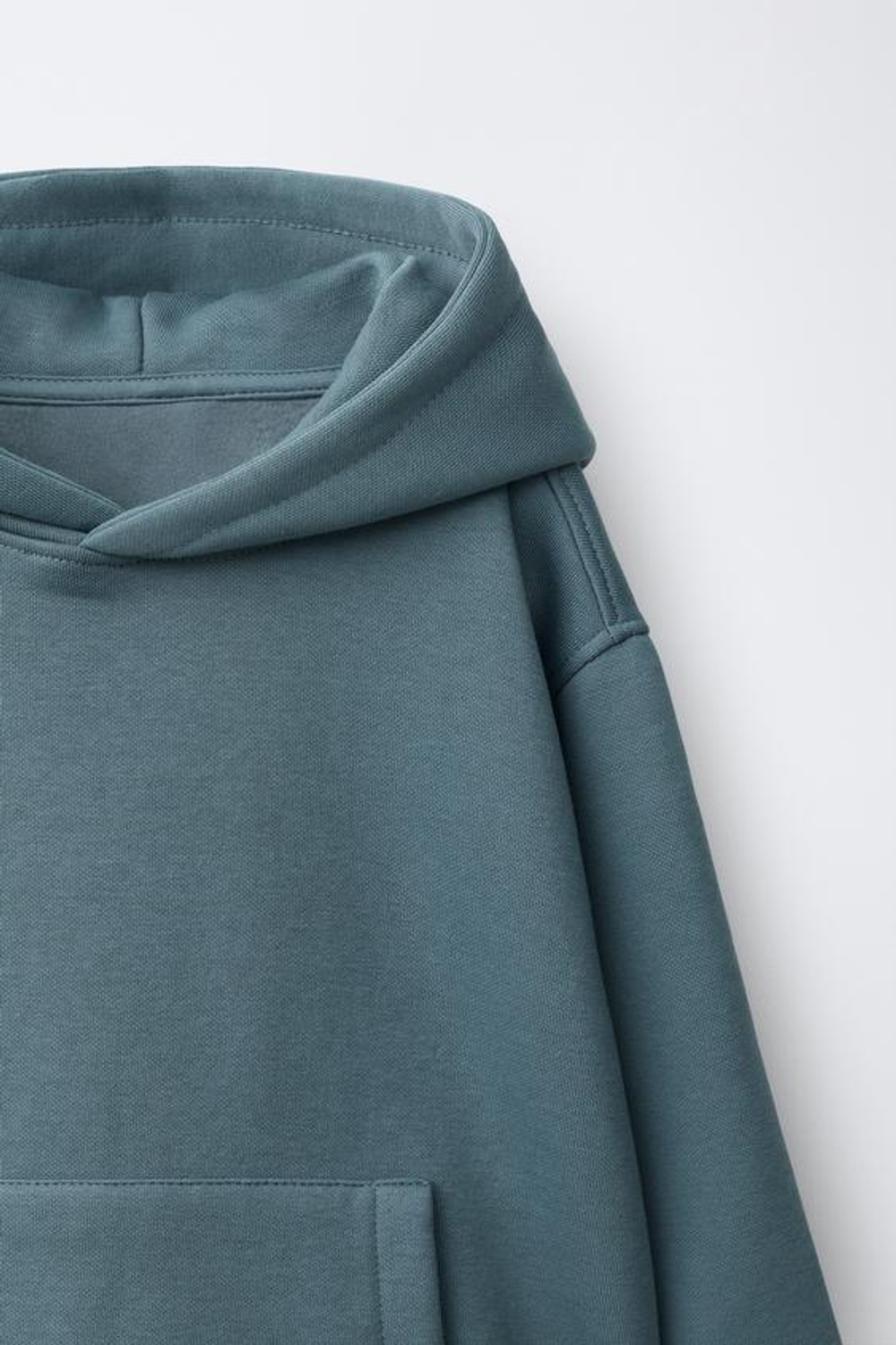 ZARA ОДНОТОННОЕ ХУДИ, УТИНО-СИНИЙ