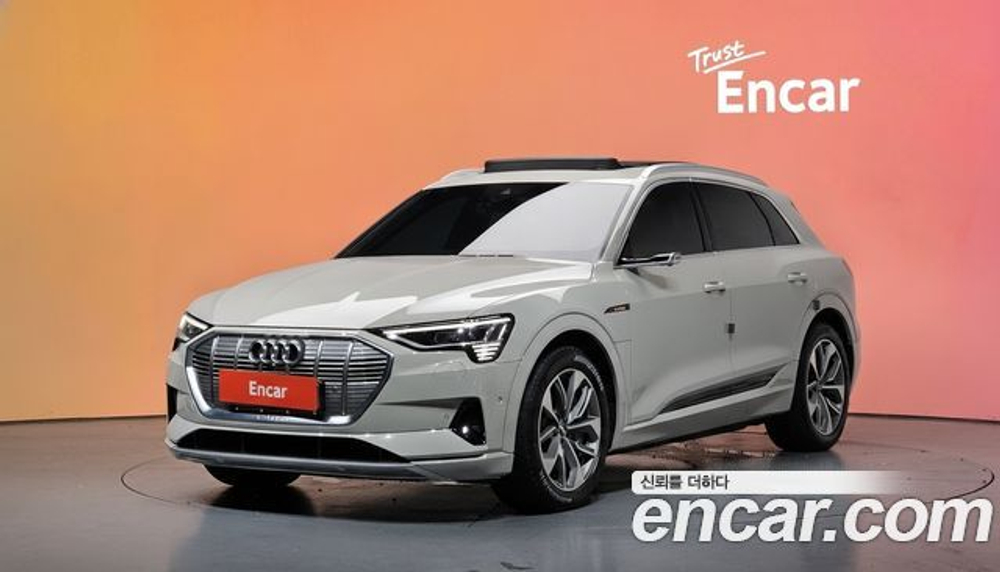 Audi e-tron 55 Quattro — 2020