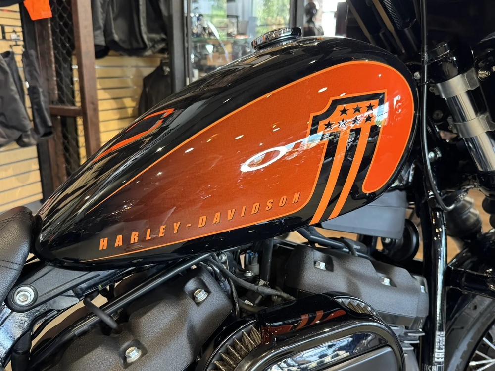 Harley-Davidson Street Bob 114