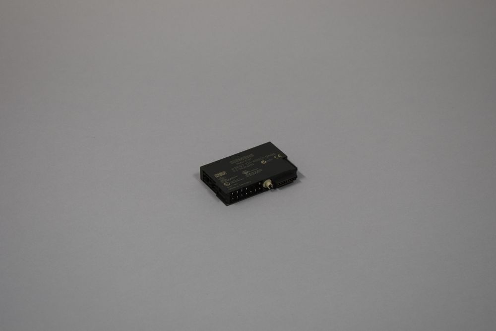 SIEMENS 6ES7131-4BB01-0AB0