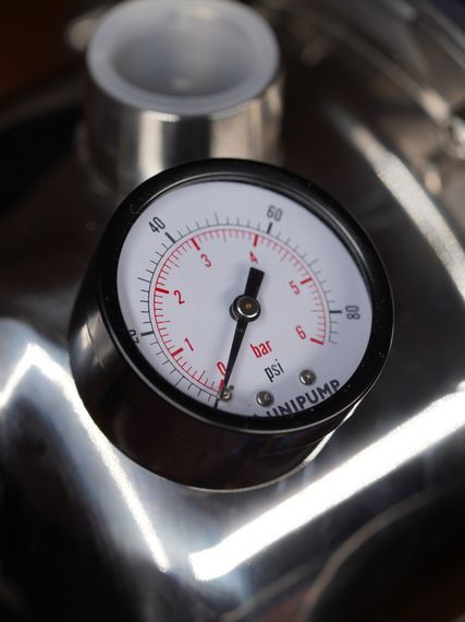 Станция насосная UNIPUMP AUTO JS60-50 h33 Q2,4 бак 50л 31737