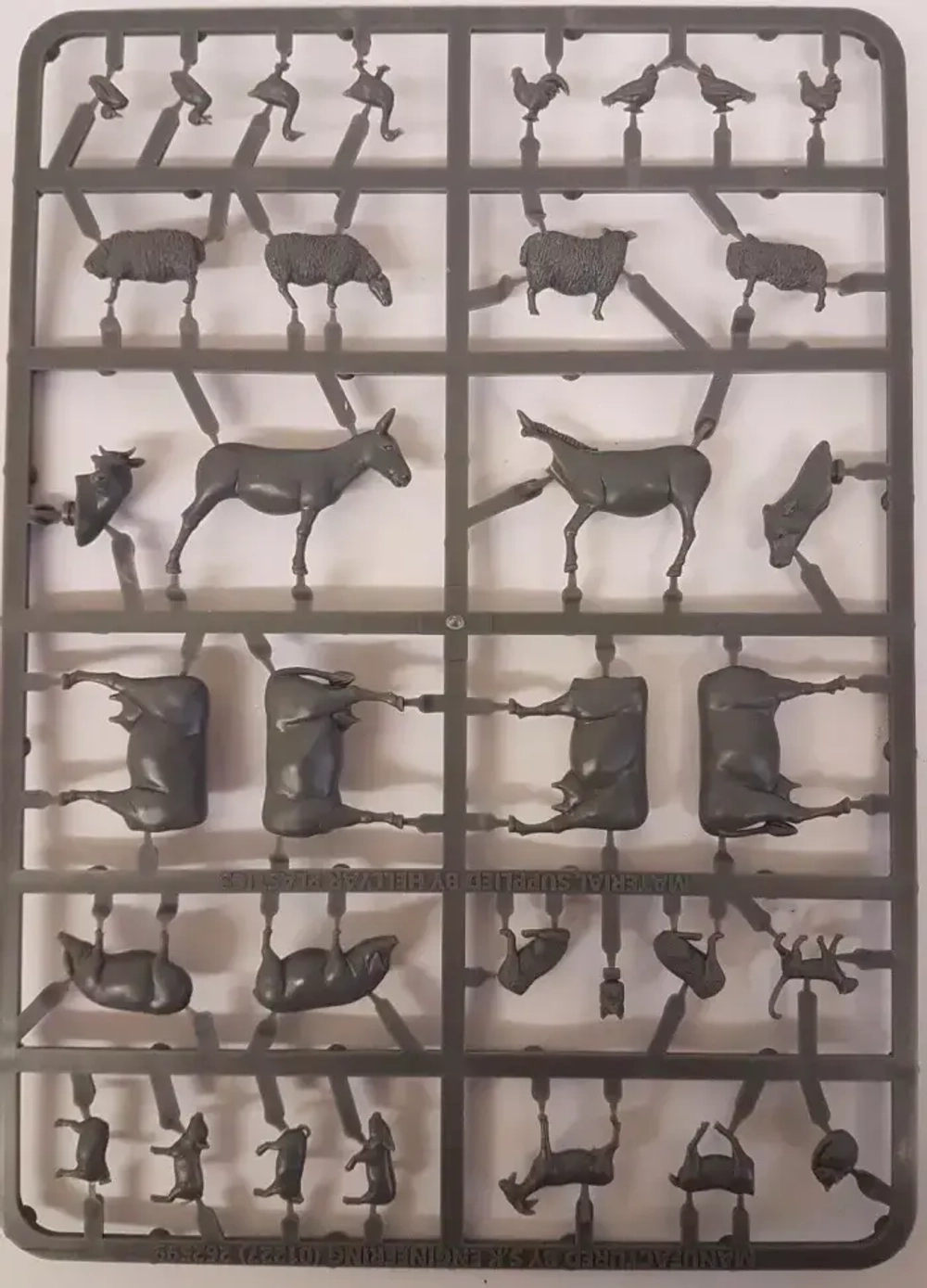 28EXTFARMA 28mm Farm Animal Kit (2 frames per kit)
