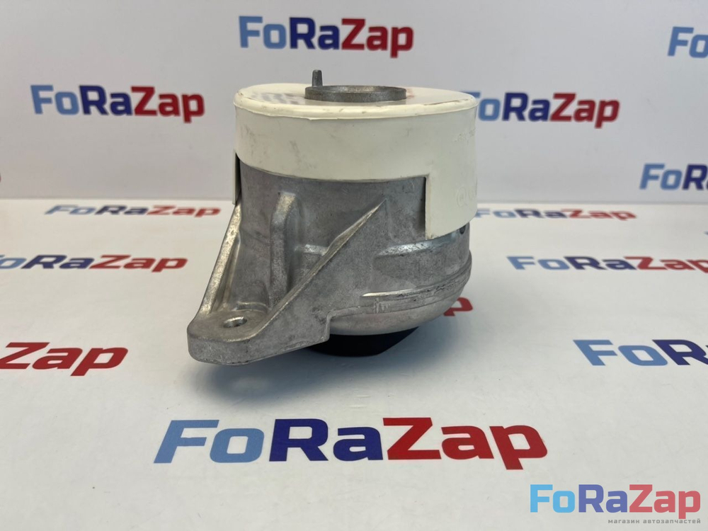 Опора двигателя левая Mercedes-Benz A2052405900