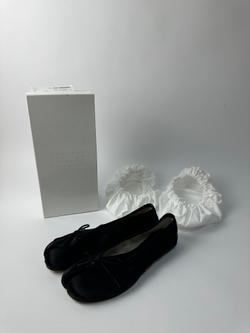 Балетки Maison Margiela Tabi satin ballerina