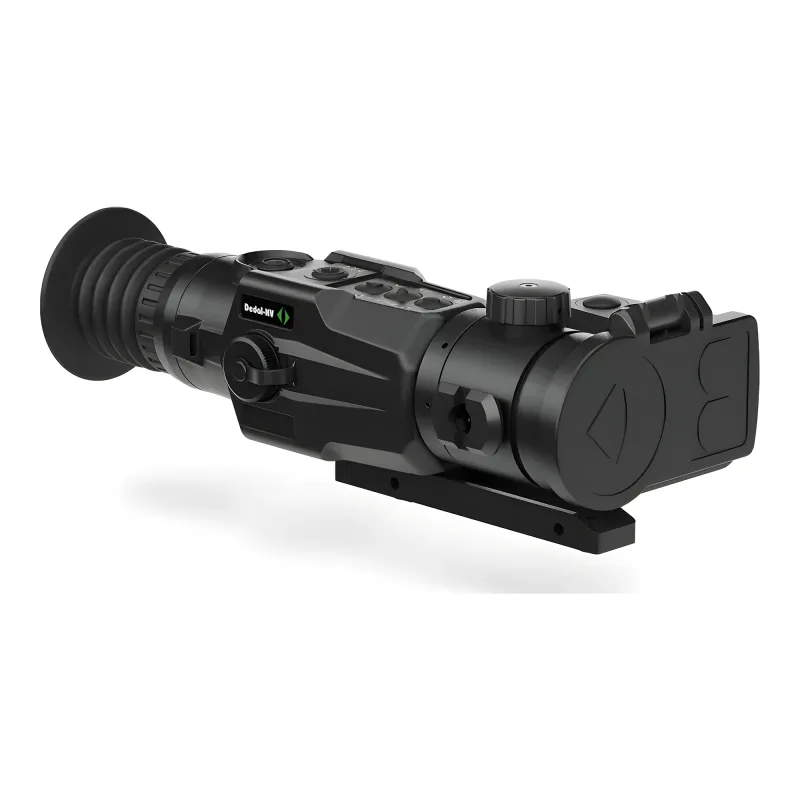 Тепловизионный прицел Dedal-T2.385 Hunter LRF (с дальномером) - вид спереди справа с закрытой защитной крышкой