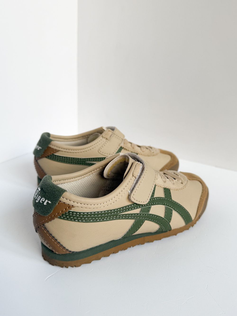Новые кроссовки Onitsuka Tiger, 28,5