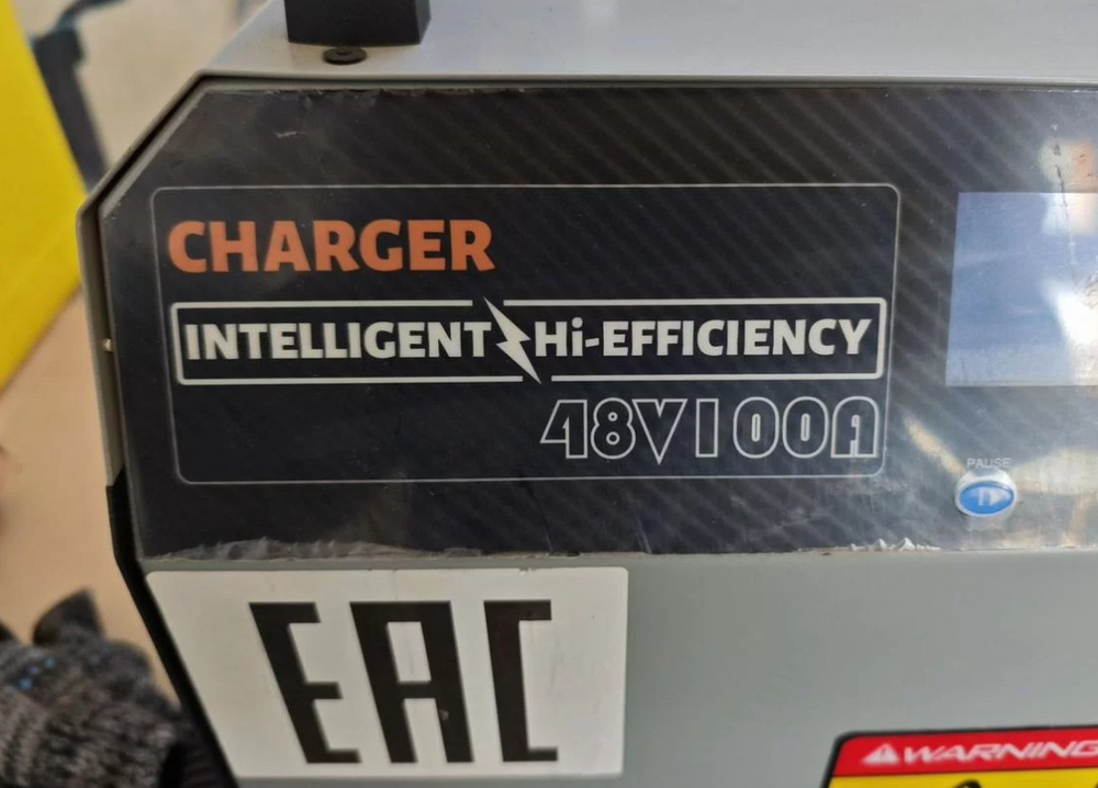 Зарядное устройство EFFIC/EKT 48V 100A (350-700 Ah) 380V