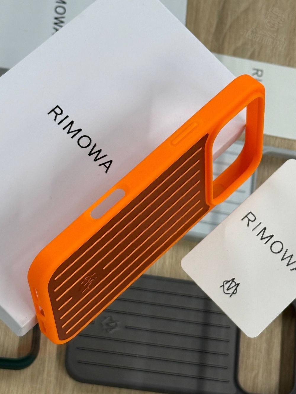 Чехол на iPhone 17 Pro Max Rimowa