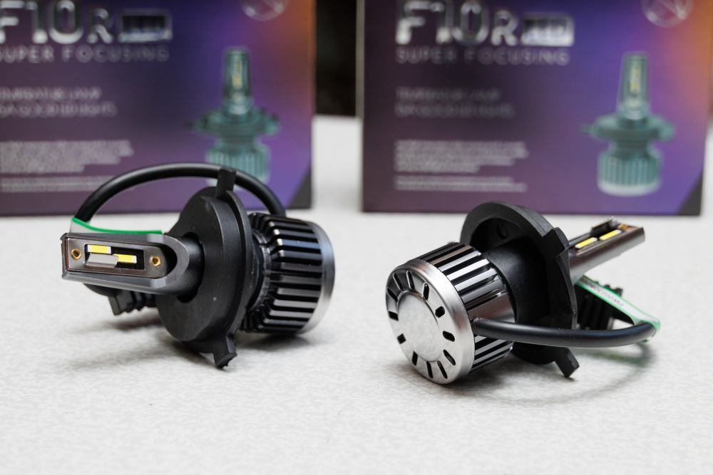 ZMB F10R Led 15W 12-24V H1 H3 H4 H7 H11 HB3 HB4