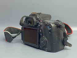 Canon EOS 70D — 23 000 кадров