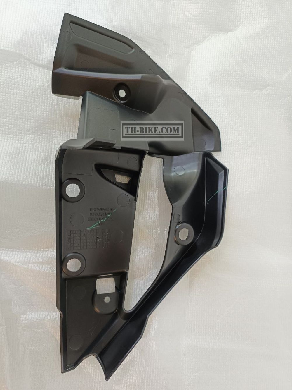 64471-K0A-E10. SHROUD, R. INNER. HONDA