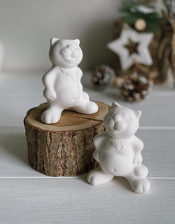 Кот руки в бок для росписи 8,5 см /Фарфор/ Елочная игрушка