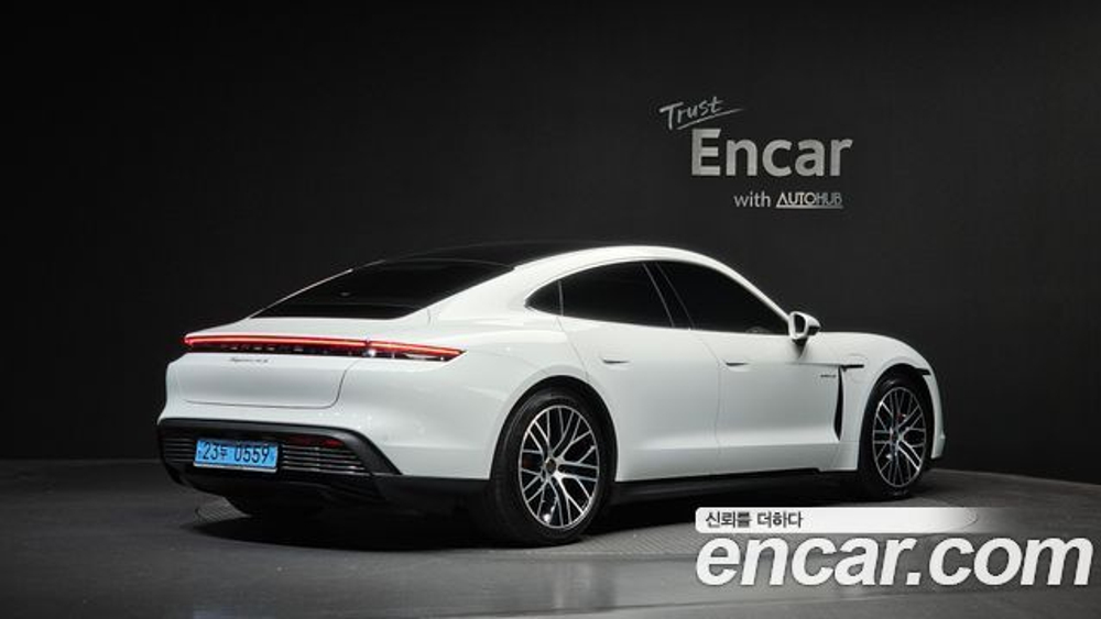 Porsche Taycan 4S — 2021