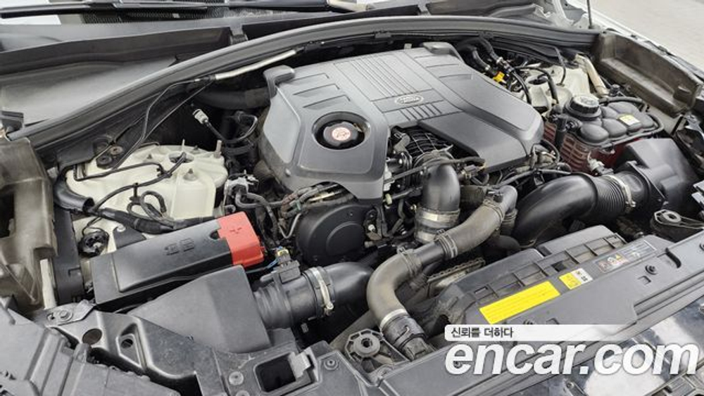 Land Rover Range Rover Velar 3.0 D300 R-Dynamic SE — 2018