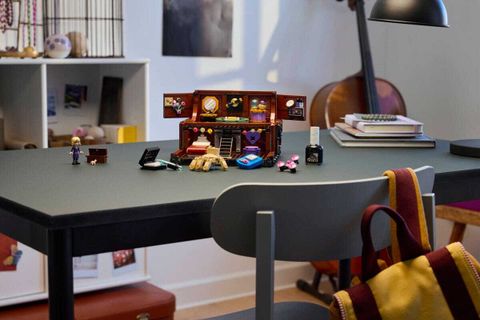 Конструктор LEGO Wednesday Sets 76785 Thing's Apartment