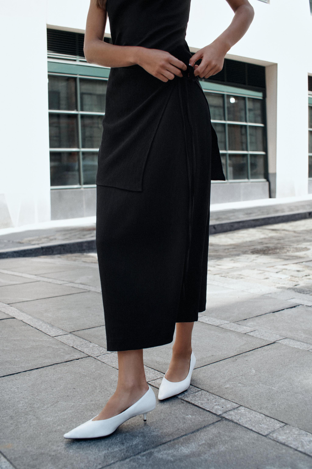 ZARA ПЛАТЬЕ БЕЗ РУКАВОВ С КУШАКОМ, ЧЕРНЫЙ