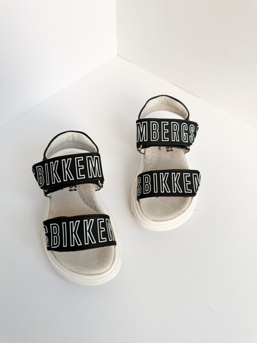Новые сандалии Bikkembergs, 24