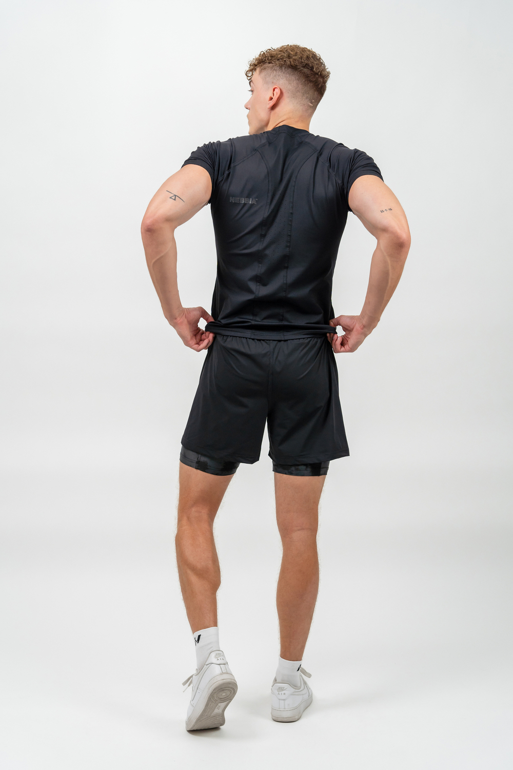Футболка WORKOUT COMPRESSION T-SHIRT ENDURANCE 346
 Черная