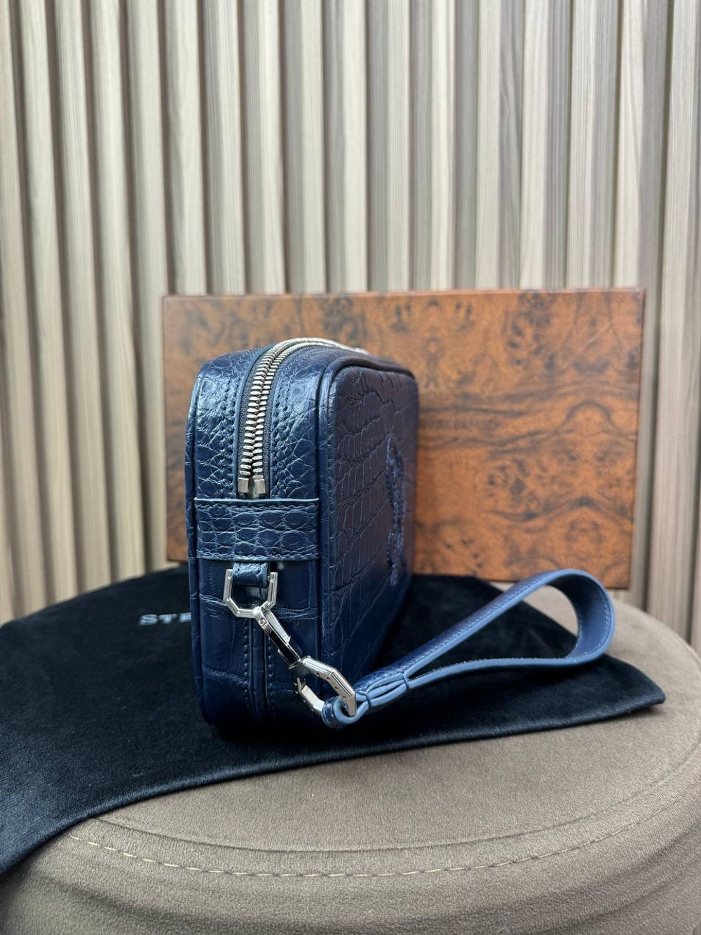Клатч Stefano Ricci из кожи крокодила