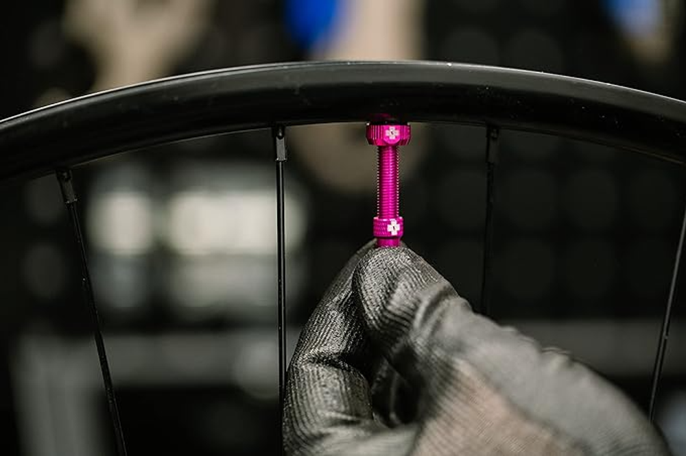Ниппель бескамерный MUC-OFF Tubeless Valves V2 pink