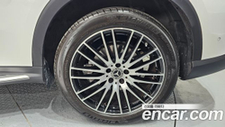 Mercedes-Benz GLC-Class GLC 300 4MATIC Avantgarde — 2025