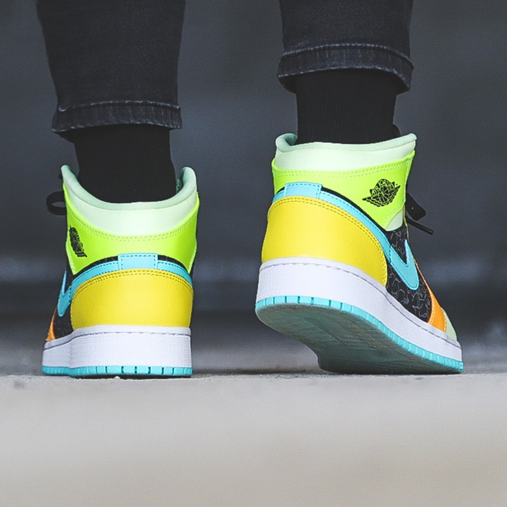 Jordan 1 Mid SE Aurora Green GS