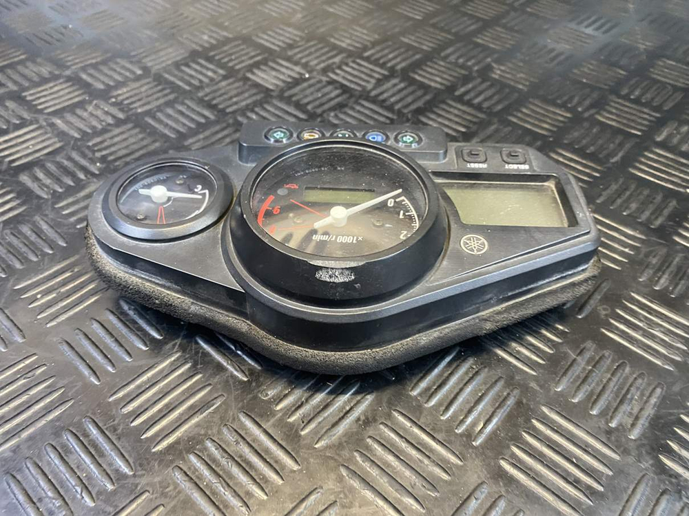 Приборная панель Yamaha TDM900 RN08 2002