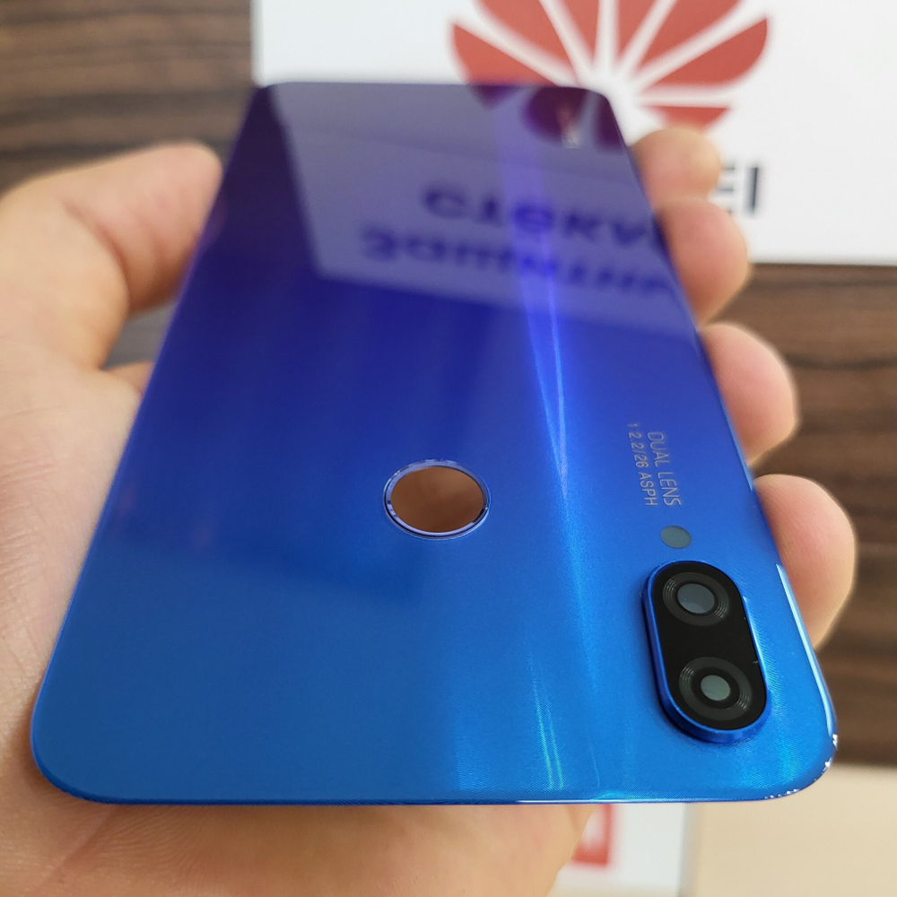 Крышка для Huawei Nova 3i (заднее стекло) "хорошее качество" цвет: сине-фиолетовый